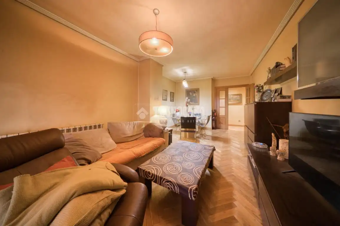 Sala de estar de Piso en venta en Valladolid con Aire acondicionado y Terraza