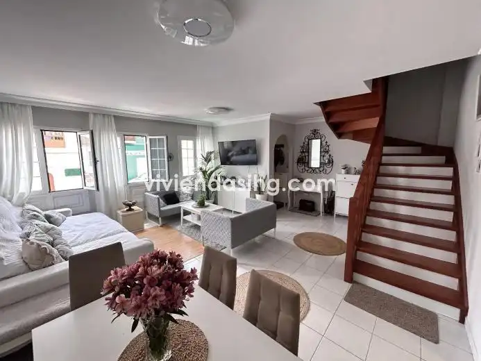 Wohnzimmer von Einfamilien-Reihenhaus zum Verkauf in La Orotava mit Terrasse und Balkon