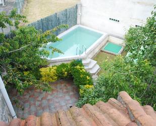 Piscina de Casa adosada en venda en Ramales de la Victoria amb Terrassa, Piscina i Balcó