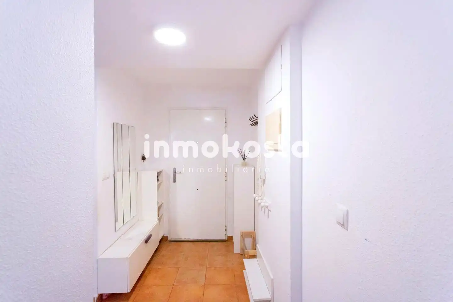 Einfamilien-Reihenhaus zum Verkauf in La Nucia mit Klimaanlage, Privatgarten und Terrasse