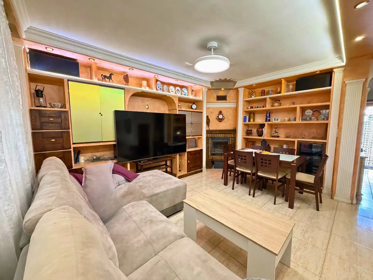 Sala de estar de Casa o chalet en venta en Rivas-Vaciamadrid con Aire acondicionado, Calefacción y Jardín privado