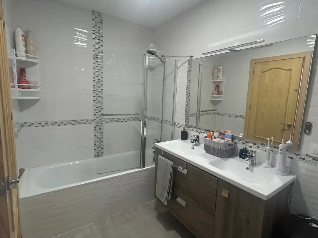 Baño de Piso en venta en Barbate con Terraza y Balcón