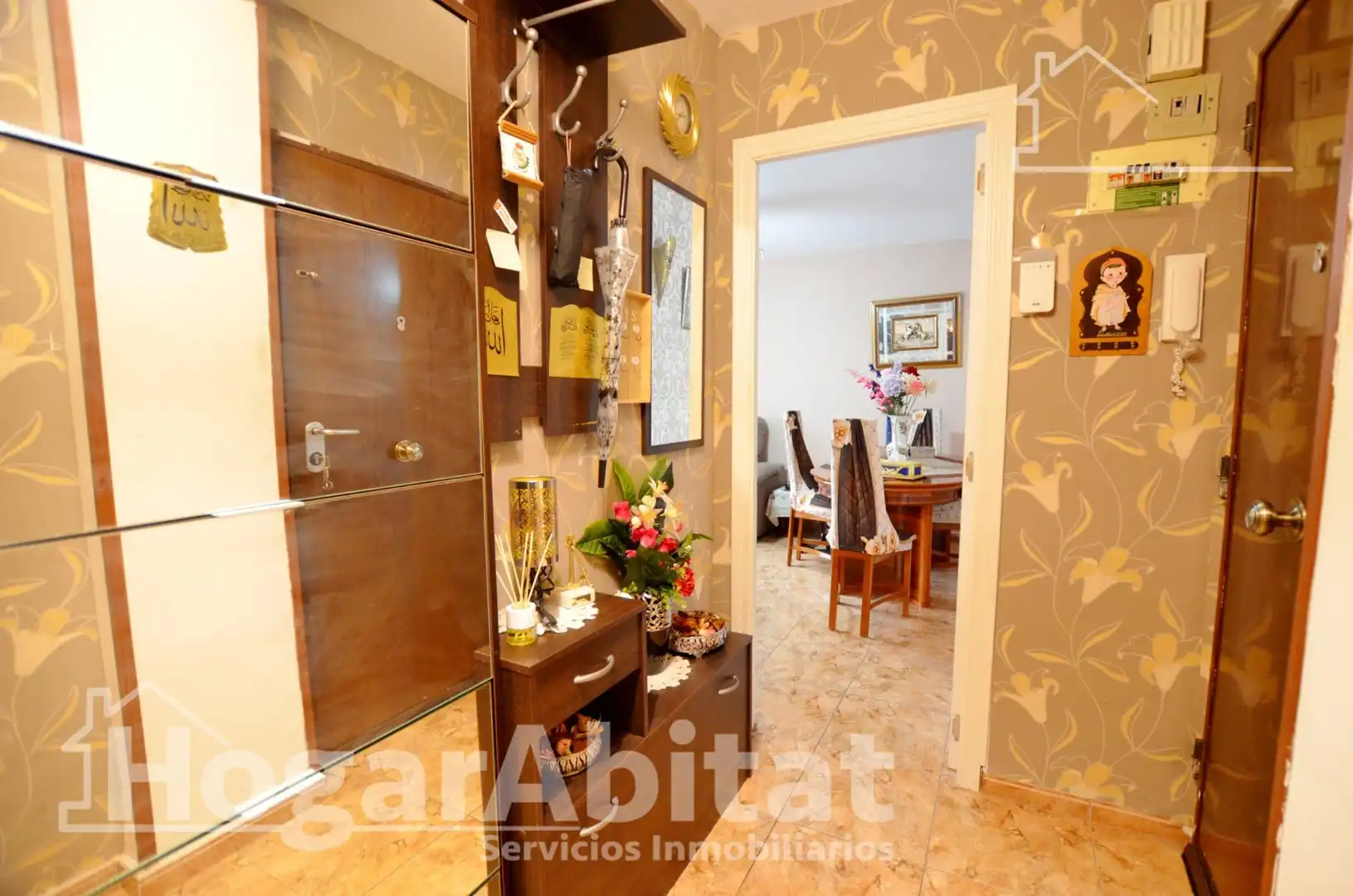 Flat for sale in Alicante / Alacant  with Air Conditioner, Private garden and Storage room
