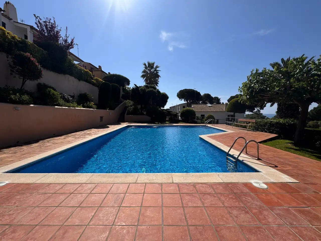 Schwimmbecken von Haus oder Chalet zum Verkauf in Palafrugell mit Klimaanlage, Privatgarten und Terrasse