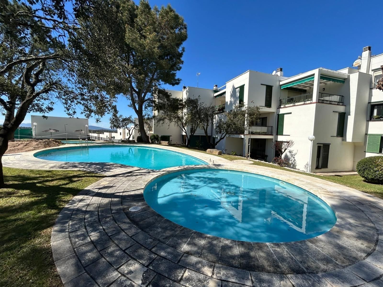 Piscina de Apartament en venda en Mérida amb Aire condicionat, Jardí privat i Piscina comunitària