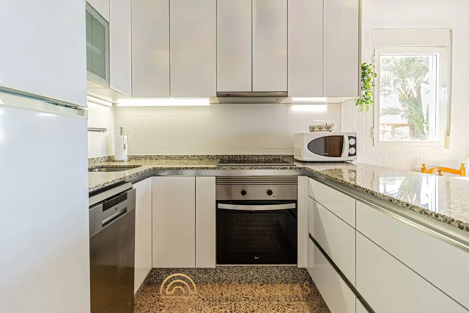 Cocina de Apartamento en venta en La Manga del Mar Menor con Amueblado y Piscina comunitaria