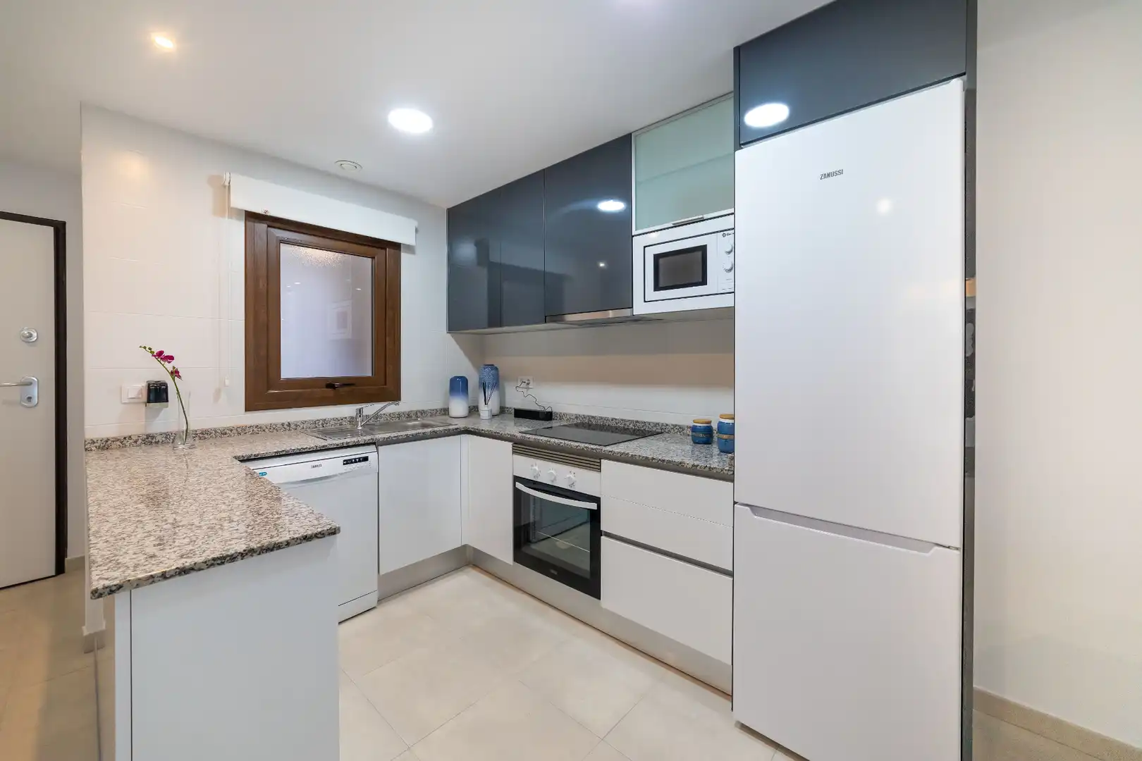 Mini appartamento di nuova costruzione con terrazza in vendita a San Juan de los Terreros, imagen 12
