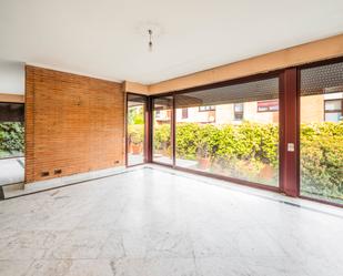 Casa adosada en venda en  Madrid Capital amb Aire condicionat, Calefacció i Jardí privat