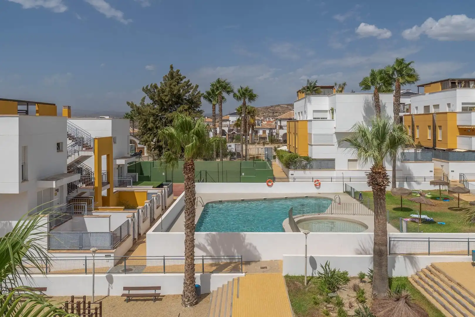 Piscina de Piso en venta en Vera con Aire acondicionado, Terraza y Trastero