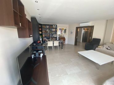 Adosado con balcón en venta en Calle Antonio Trucharte 3