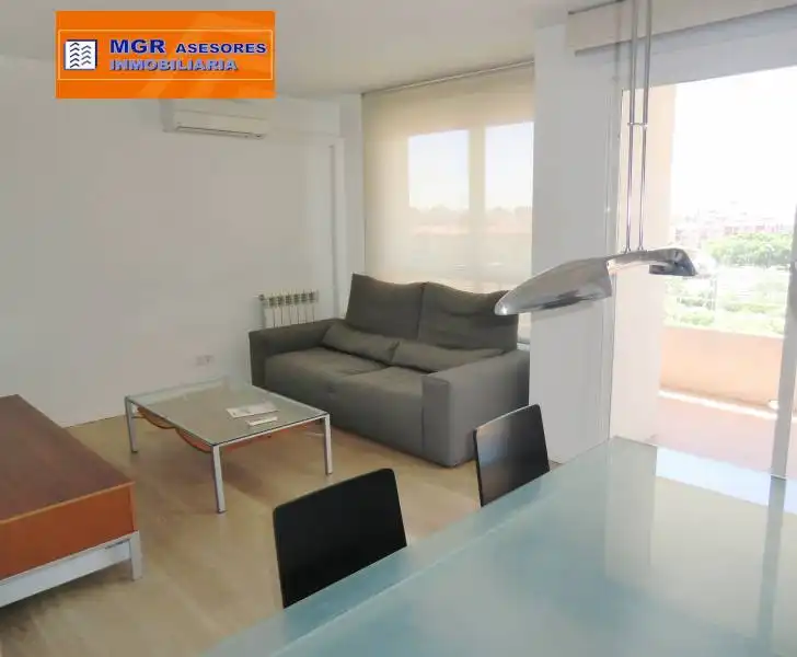 Sala de estar de Piso de alquiler en  Palma de Mallorca con Aire acondicionado, Calefacción y Jardín privado