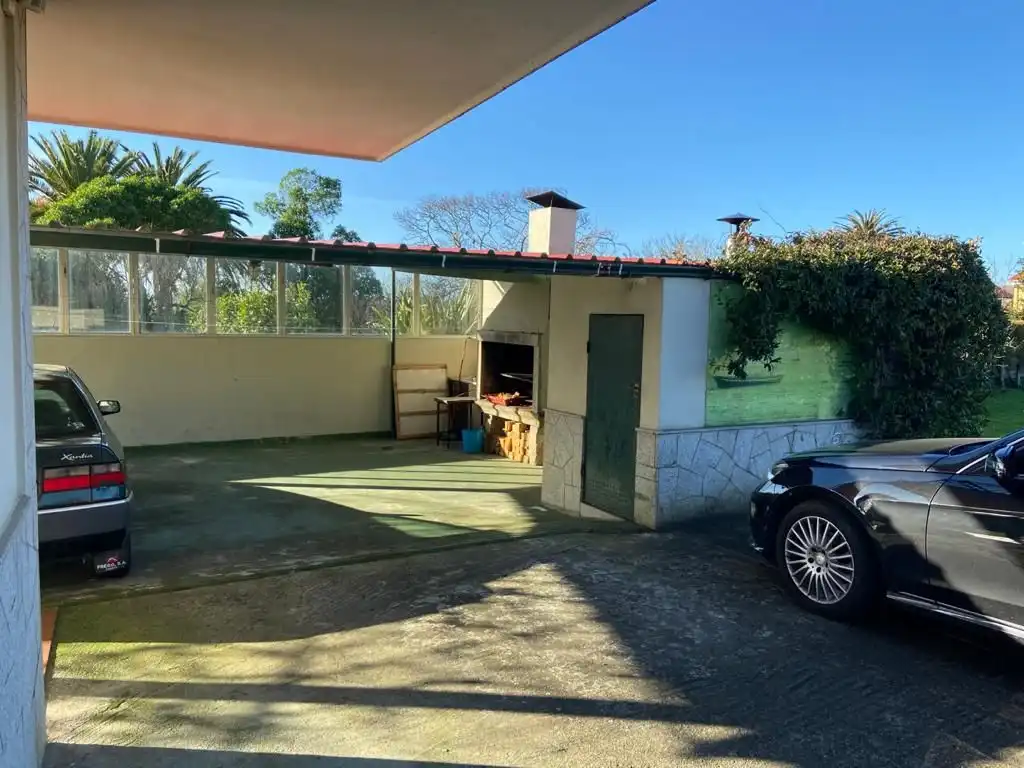 Vista exterior de Casa o chalet en venta en Ferrol con Calefacción, Jardín privado y Terraza