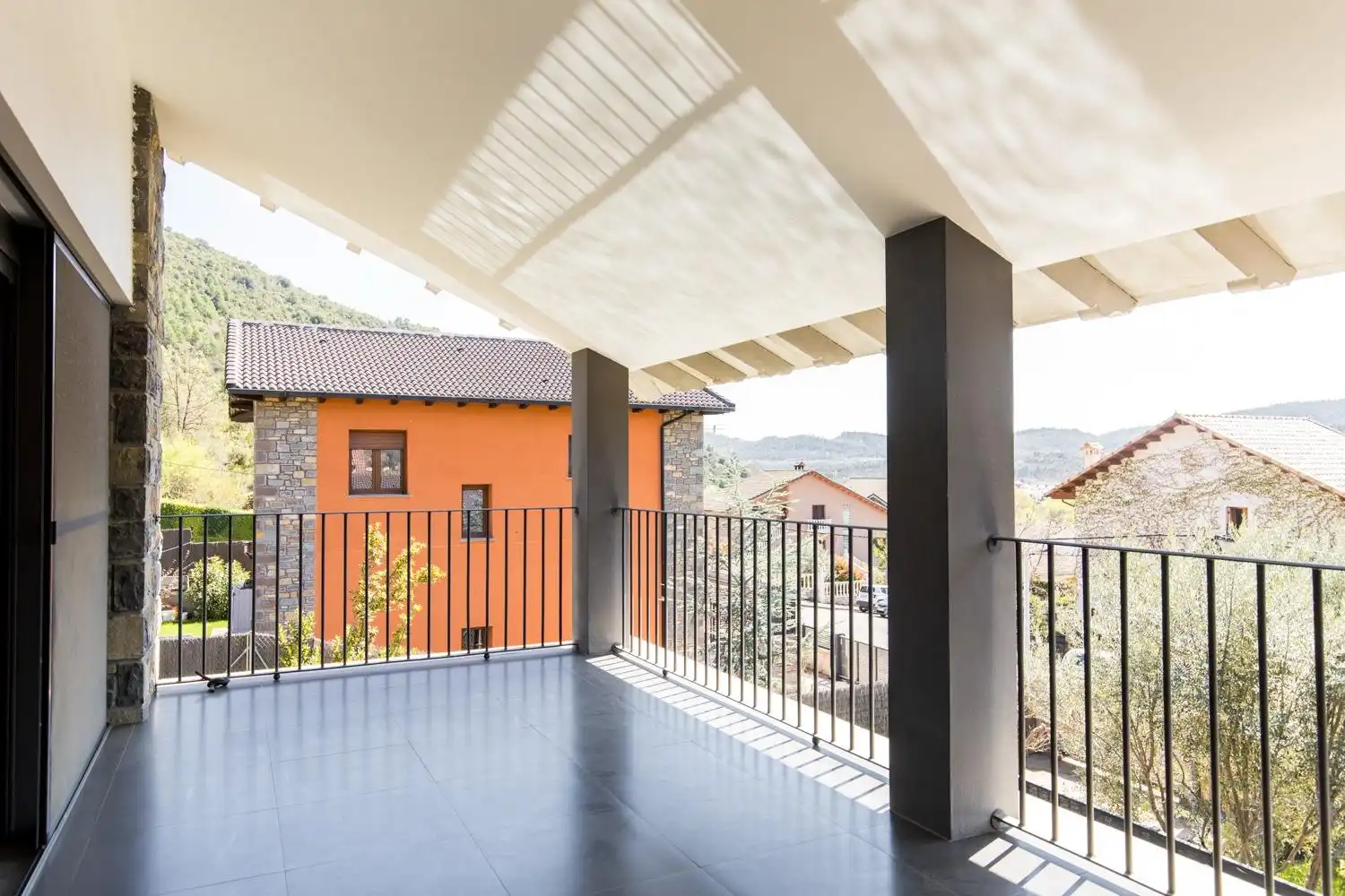 Terraza de Casa o chalet en venta en Boltaña con Aire acondicionado, Calefacción y Jardín privado
