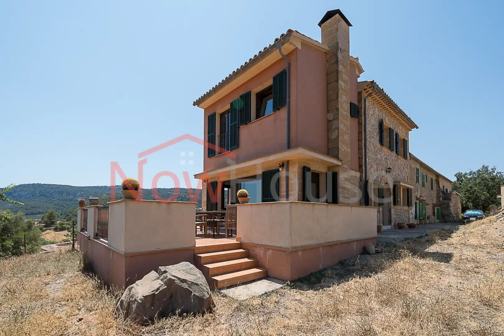 Vista exterior de Casa adosada en venda en Puigpunyent amb Aire condicionat, Calefacció i Jardí privat