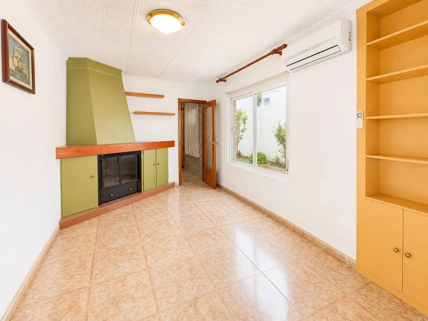 Sala de estar de Casa o chalet en venta en Llorenç del Penedès con Jardín privado y Amueblado