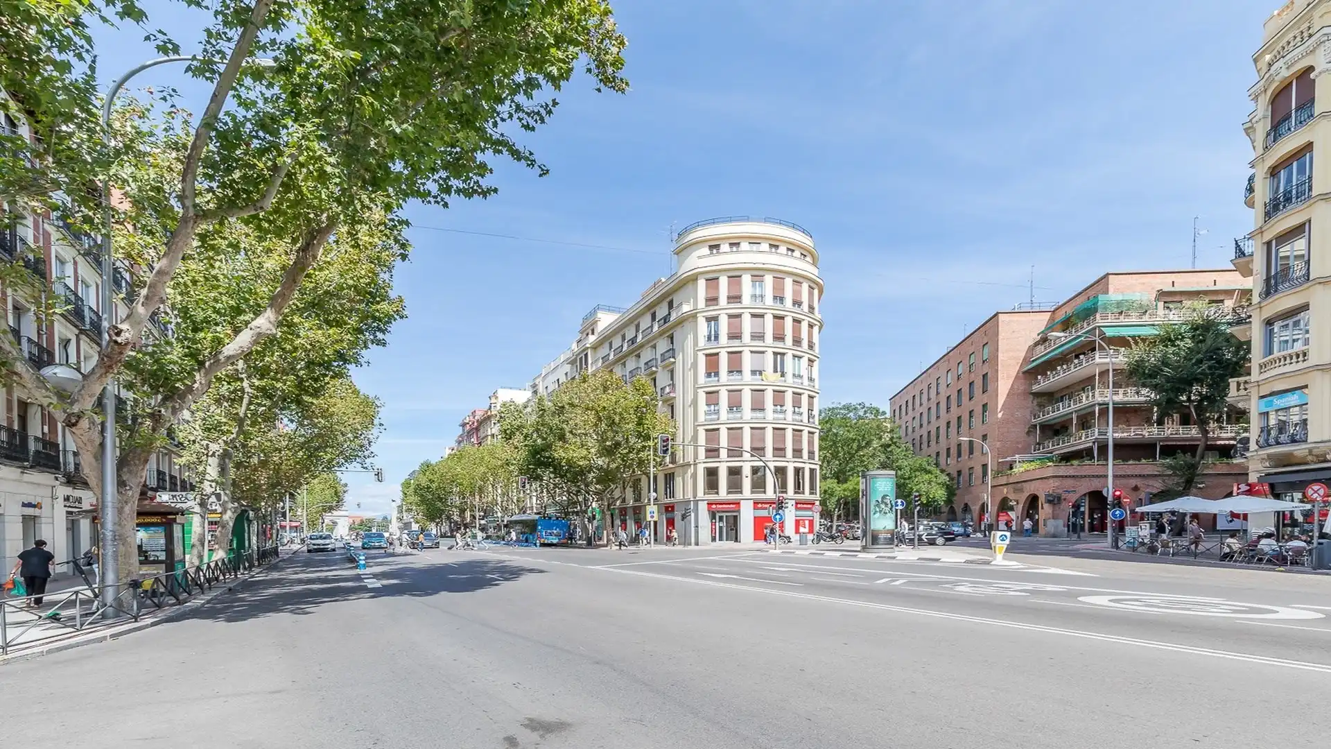 Vista exterior de Local de alquiler en Madrid