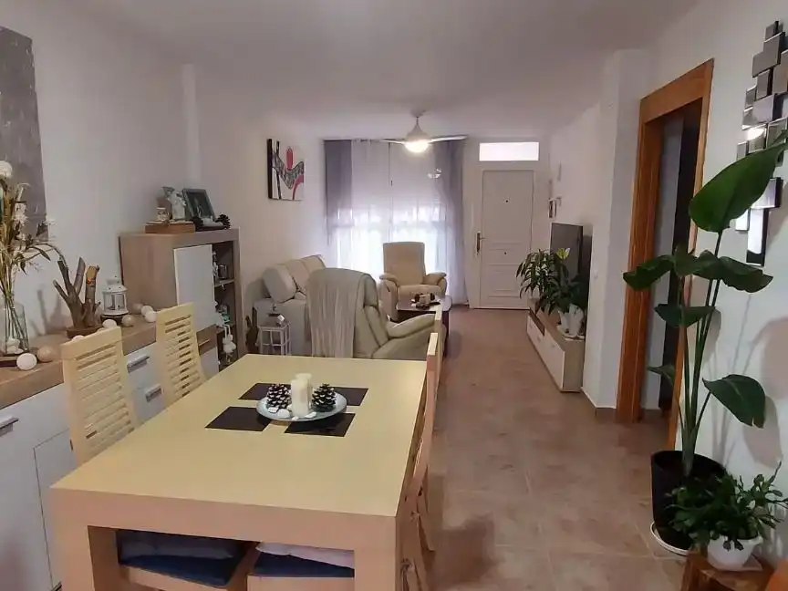 Sala d'estar de Pis en venda en Marines amb Aire condicionat, Terrassa i Balcó