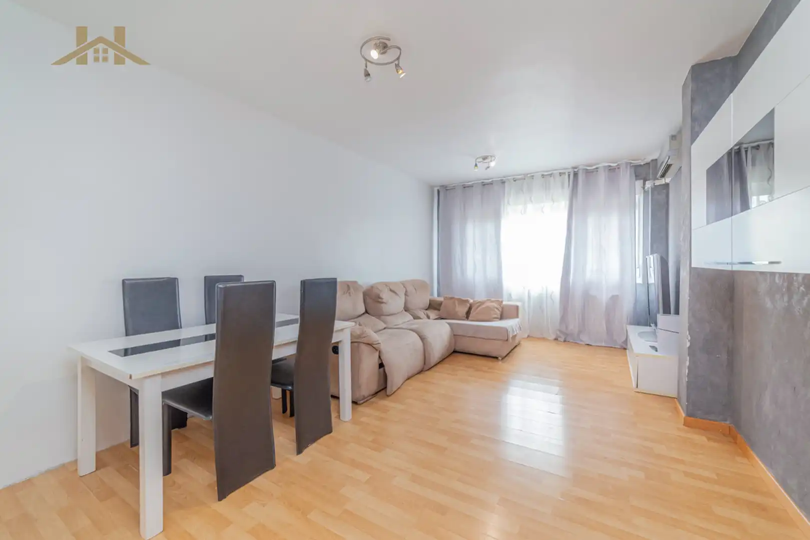 Sala d'estar de Pis en venda en Rivas-Vaciamadrid amb Aire condicionat, Calefacció i Parquet