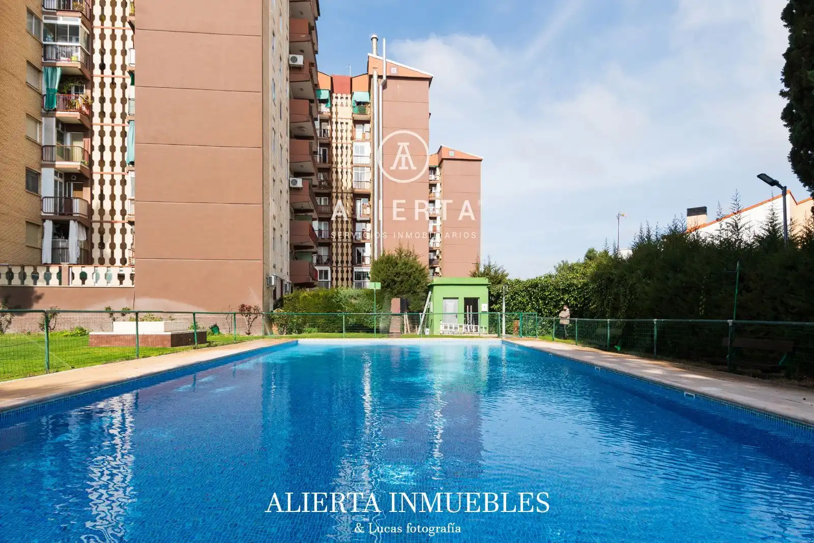 Swimming pool of Flat for sale in Zaragoza  with Heating, Terrace and Swimming Pool