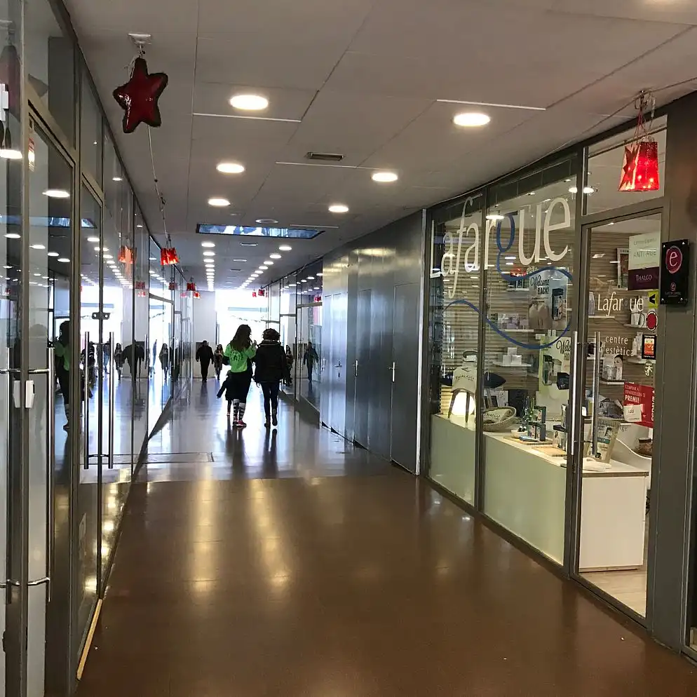 Local comercial en venda a Pz del Ayuntamiento, imagen 2