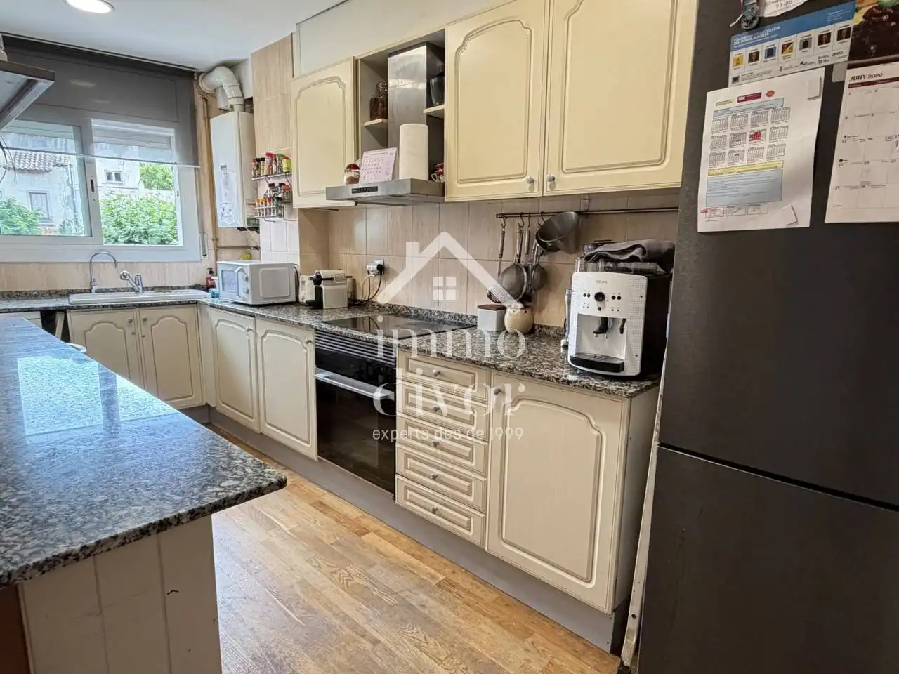 Cocina de Piso en venta en Sant Andreu de Llavaneres con Calefacción, Parquet y Balcón