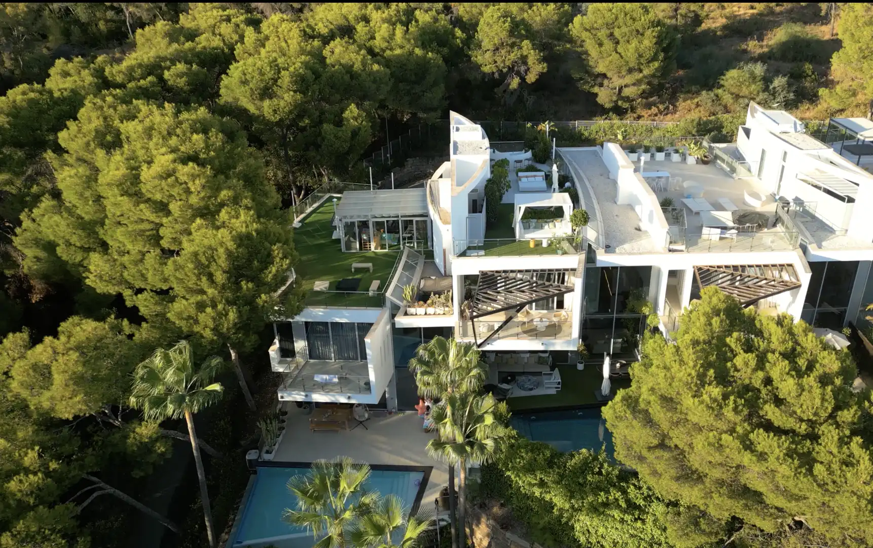 Casa aparellada amb balcó en venda a Milla de Oro, imagen 31
