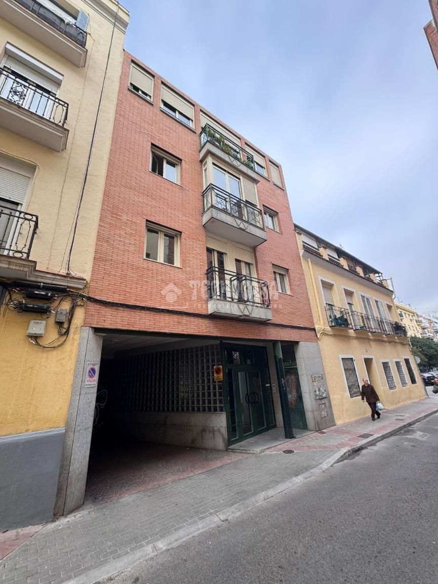Vista exterior de Pis en venda en  Madrid Capital amb Calefacció, Terrassa i Balcó