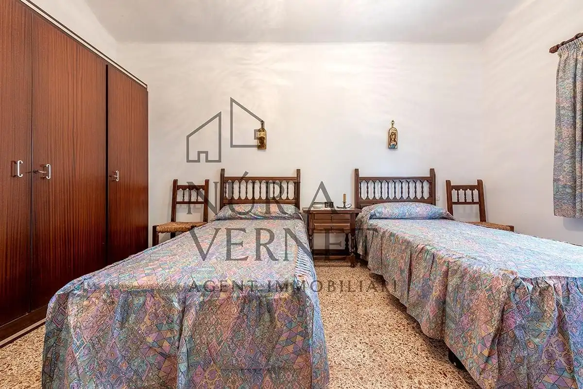 Dormitori de Finca rústica en venda en Les Borges del Camp amb Piscina comunitària