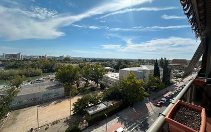 Vista exterior de Pis en venda en  Lleida Capital amb Balcó