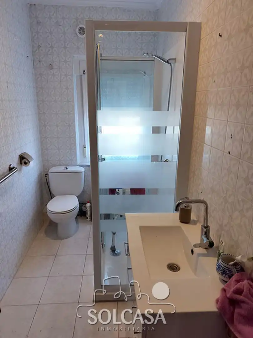Badezimmer von Wohnung zum Verkauf in Valladolid mit Heizung, Möbliert und Balkon