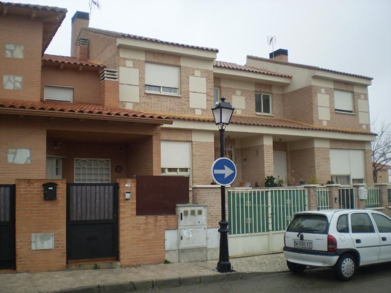 Vista exterior de Casa o chalet en venta en Ugena
