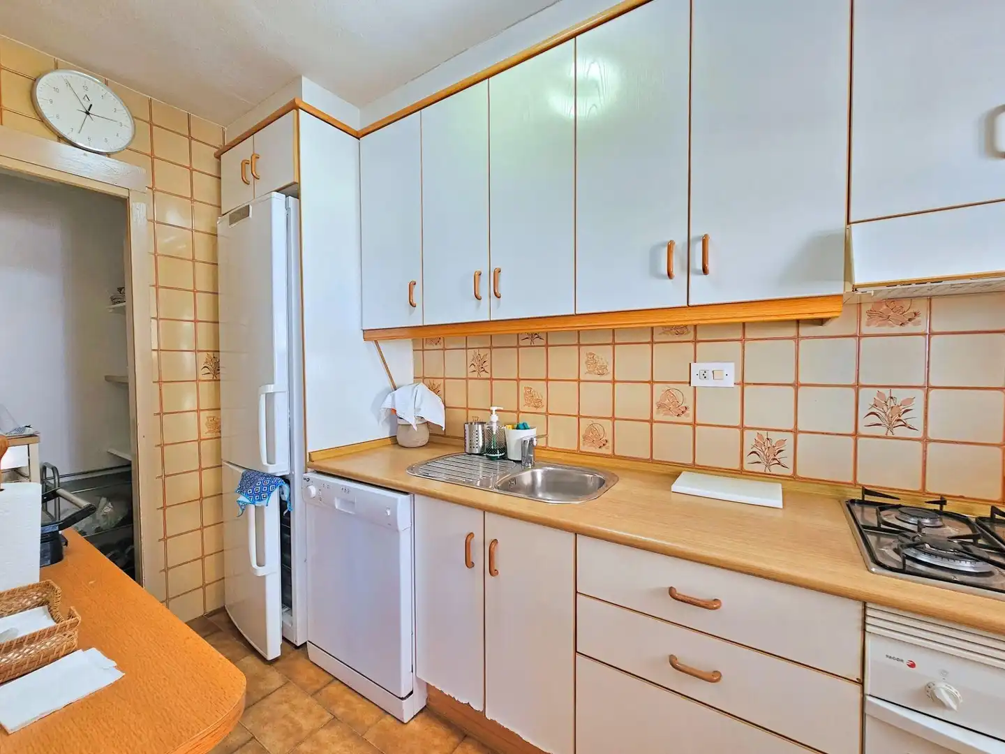 Cocina de Piso en venta en La Manga del Mar Menor con Terraza y Piscina comunitaria