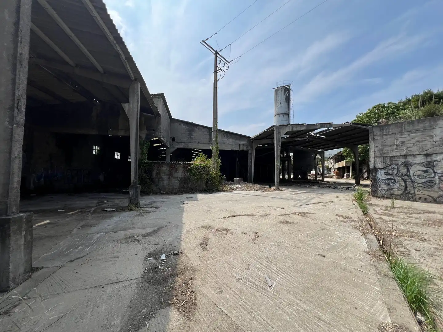 Vista exterior de Nave industrial en venta en Culleredo