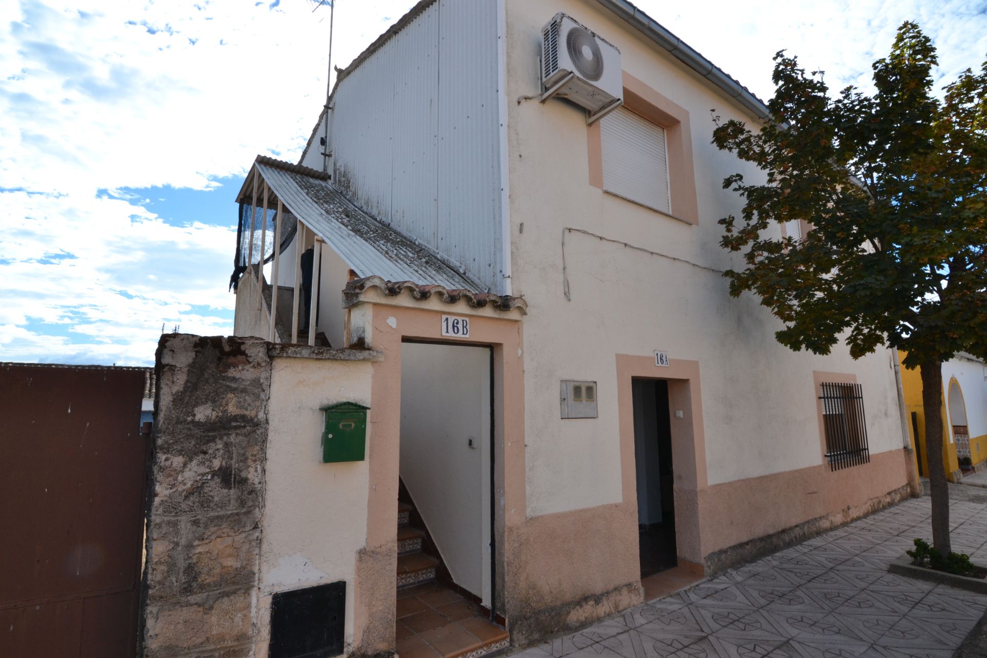 Exterior view of Single-family semi-detached for sale in Tejeda de Tiétar  with Terrace