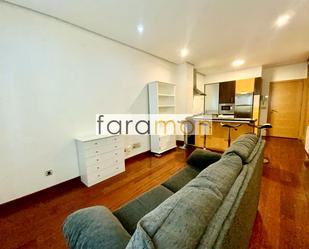 Living room of Study to rent in Vigo   with Heating, Parquet flooring and Furnished