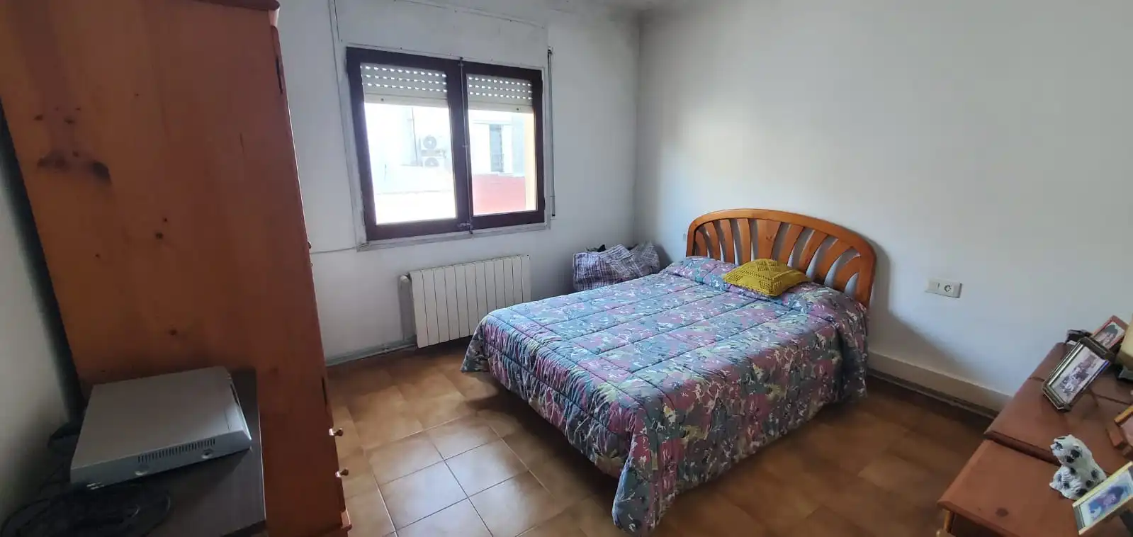Habitación de Casa adosada en venta en L'Escala con Calefacción y Amueblado