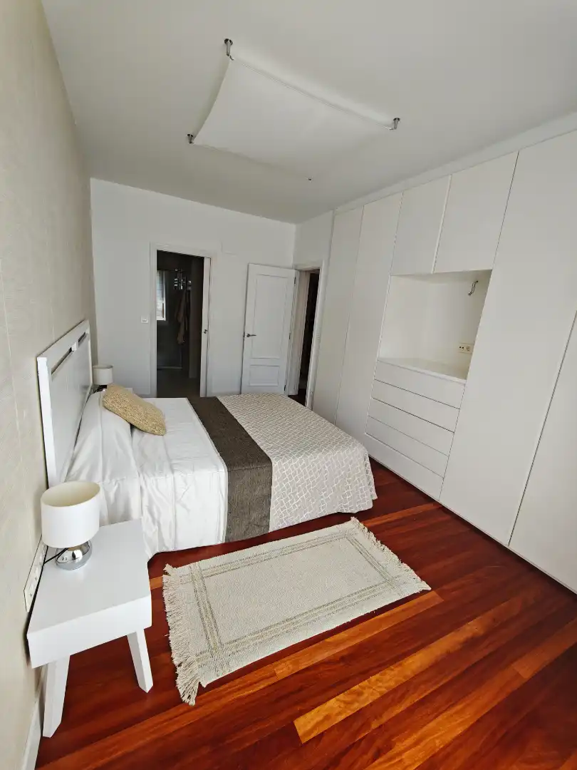 Habitación de Piso de alquiler en Bilbao  con Calefacción, Amueblado y Horno