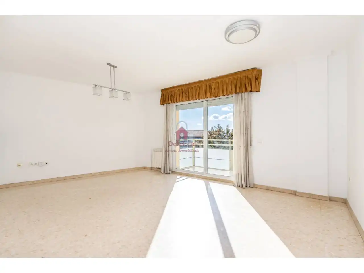 Living room of Attic for sale in Llevant
