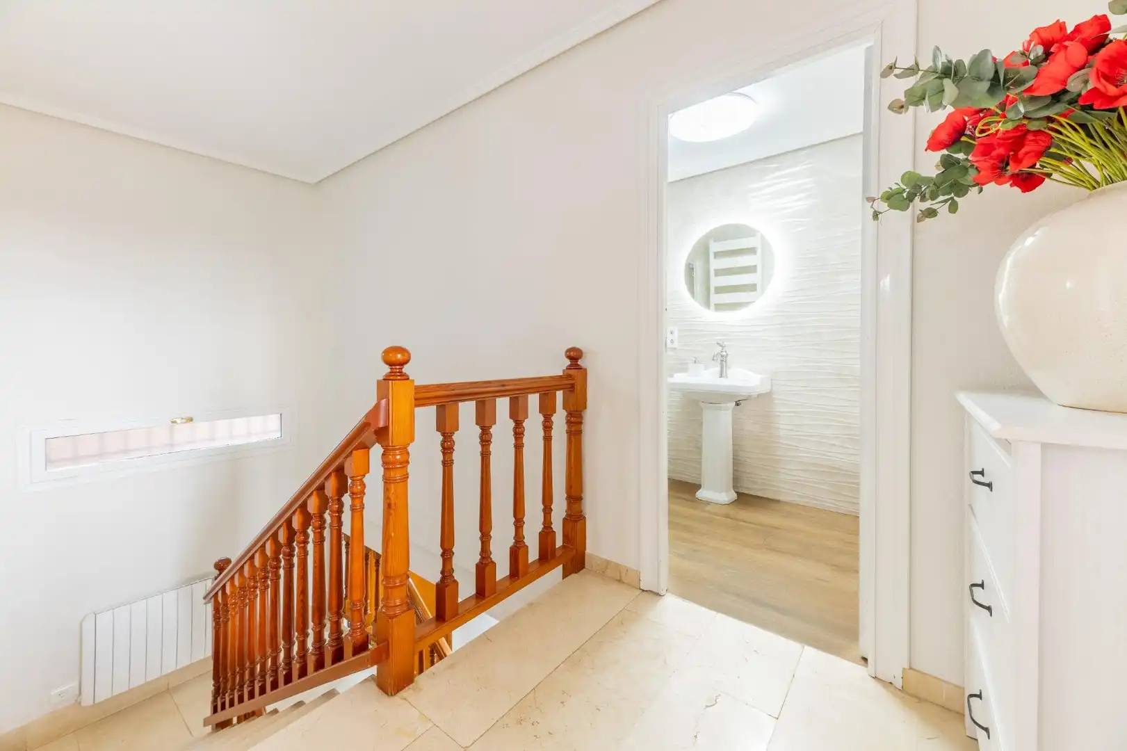 Casa o xalet en venda en Requena amb Jardí privat, Terrassa i Piscina