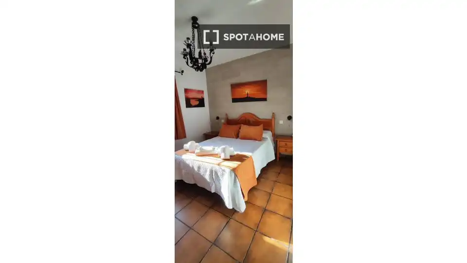 Habitación de Apartamento para compartir en Barbate con Aire acondicionado, Terraza y Amueblado