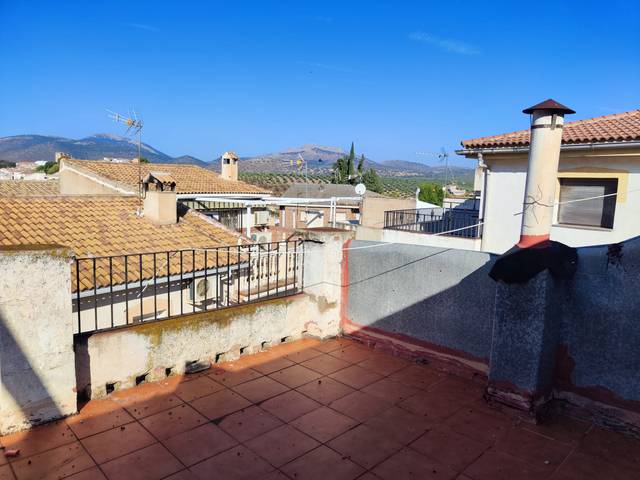 Casa-chalet en Venta en Iznalloz