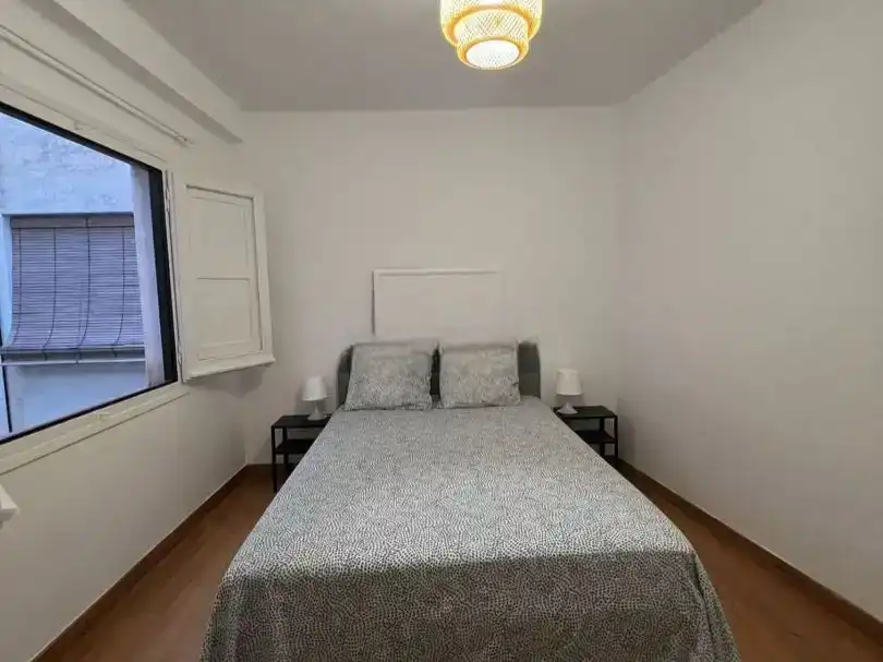Schlafzimmer von Wohnungen zur Miete in Fuentes de Ebro mit Klimaanlage und Balkon