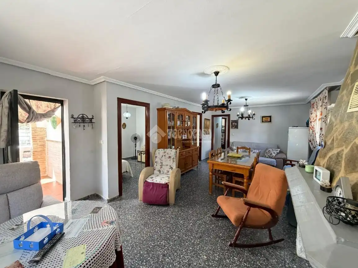 Sala d'estar de Finca rústica en venda en Jaén