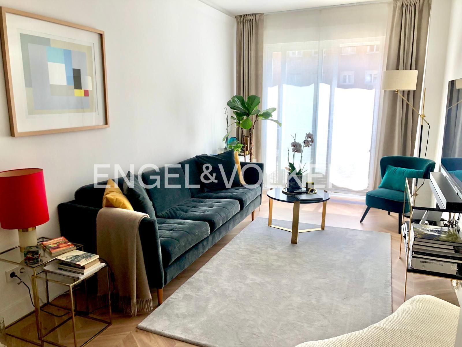 Sala de estar de Apartamento de alquiler en  Madrid Capital con Aire acondicionado, Calefacción y Parquet