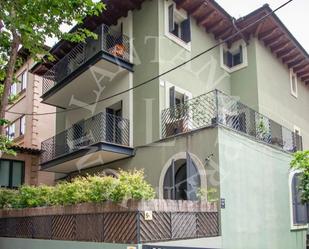 Exterior view of House or chalet for sale in  Barcelona Capital  with Air Conditioner, Heating and Private garden