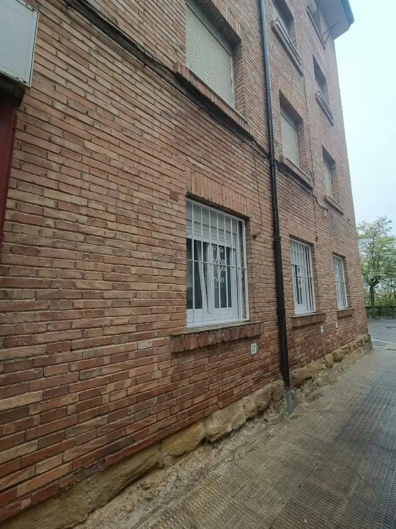 Vista exterior de Piso en venta en Haro con Calefacción