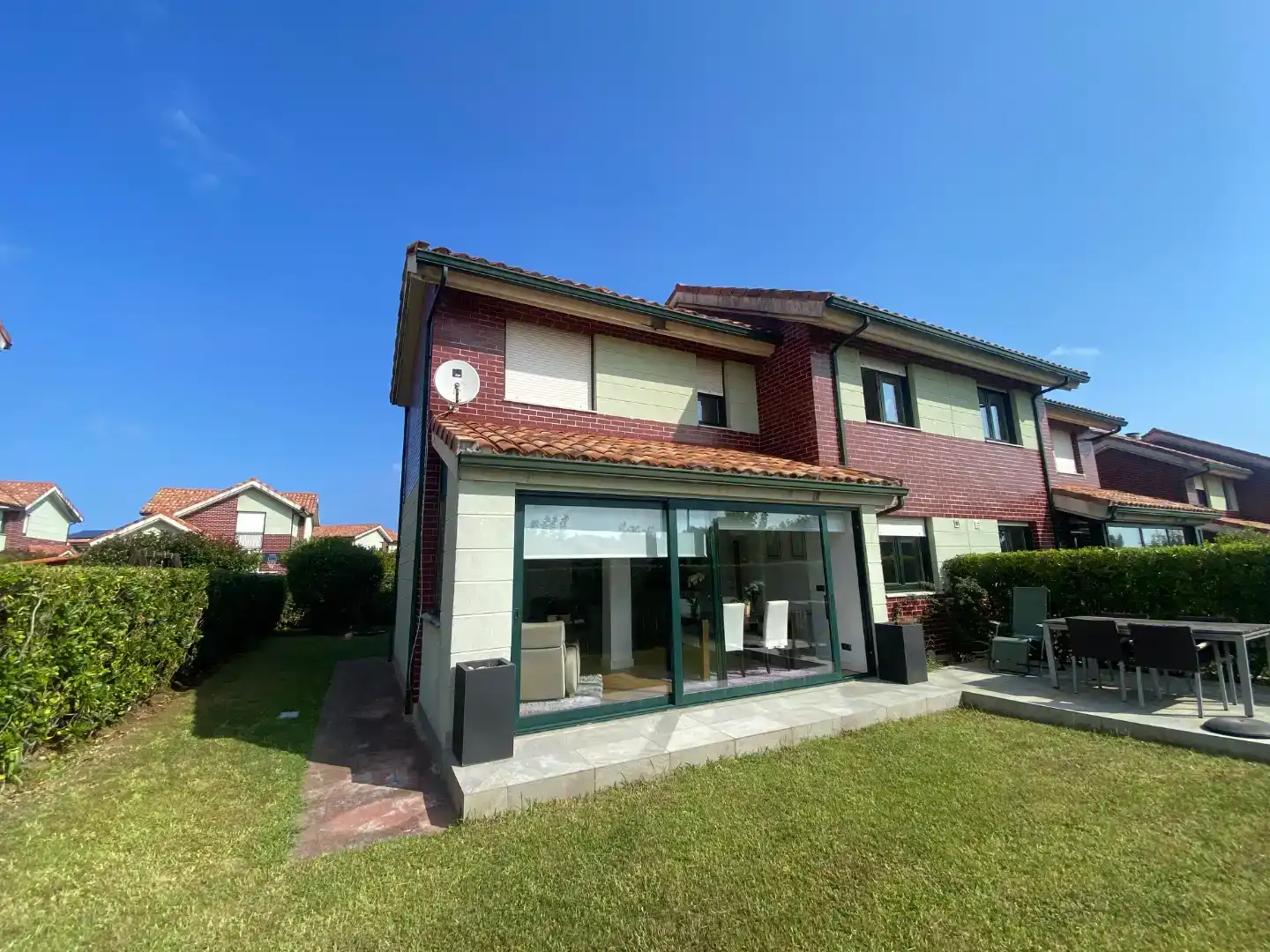 Vista exterior de Pis en venda en Piélagos amb Piscina