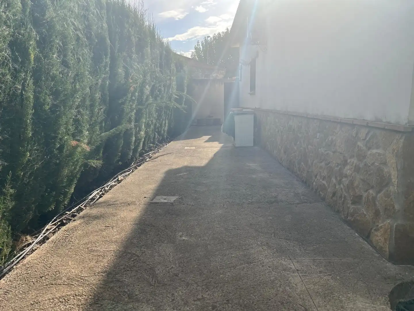 Vista exterior de Finca rústica en venda en Almodóvar del Río amb Aire condicionat, Piscina i Alarma