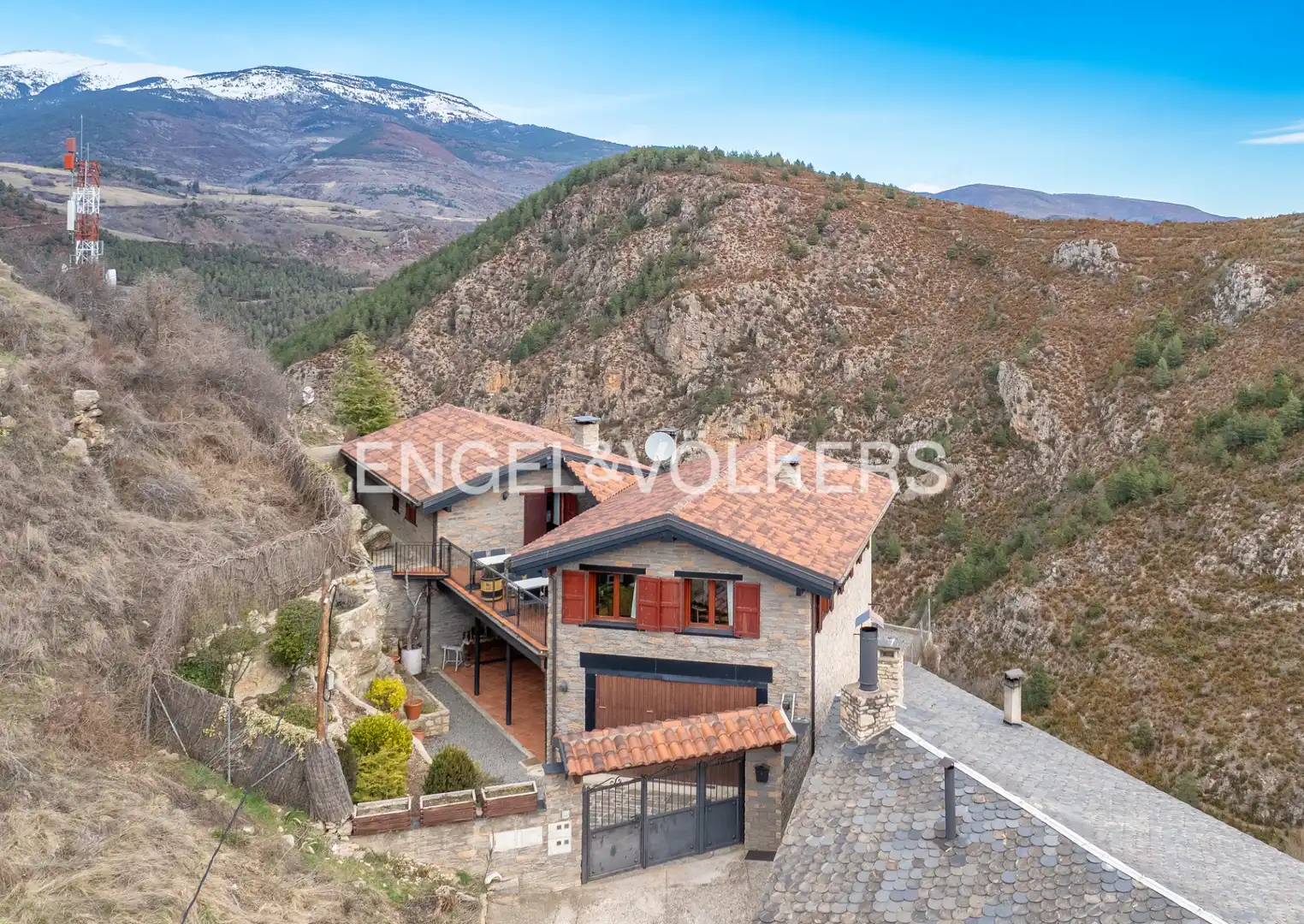 Vista exterior de Casa o chalet en venta en Montellà i Martinet con Calefacción, Jardín privado y Terraza