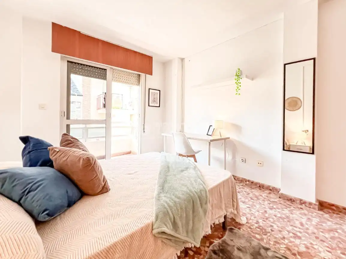 Bedroom of Flat for sale in Málaga  with Terrace and Storage room